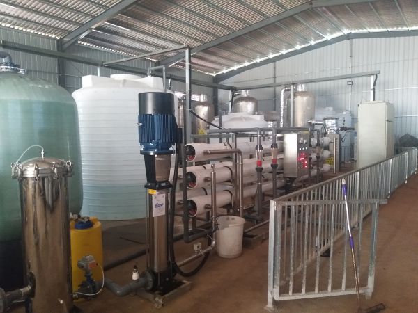 湖南某材料厂10吨双级反渗透